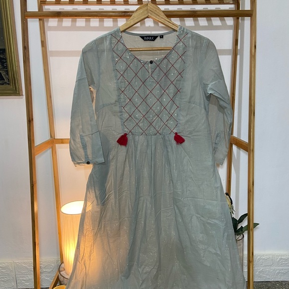 IMARA Kurta. Size- S - Picture 6 of 12